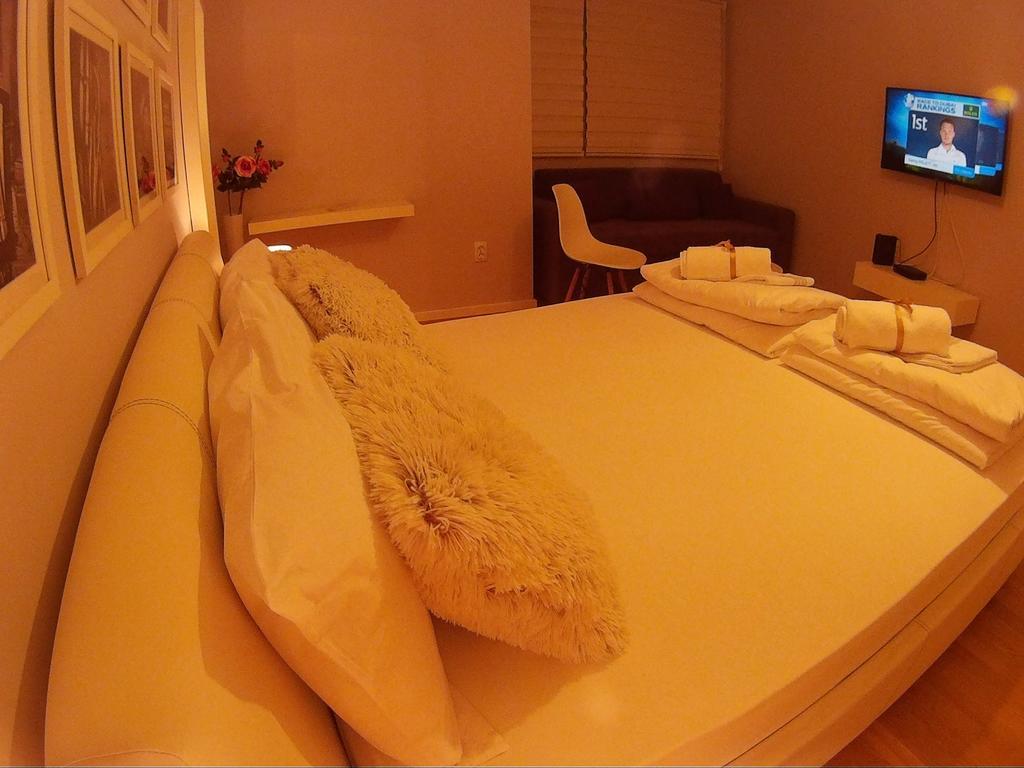 Balkan-Inn Parlament Lux Apartment 贝尔格莱德 外观 照片